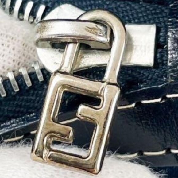 Authentic FENDI Mamma Zucca Bucket Baguette Navy Tan Flap Bag Purse Tote FF - Picture 13 of 13